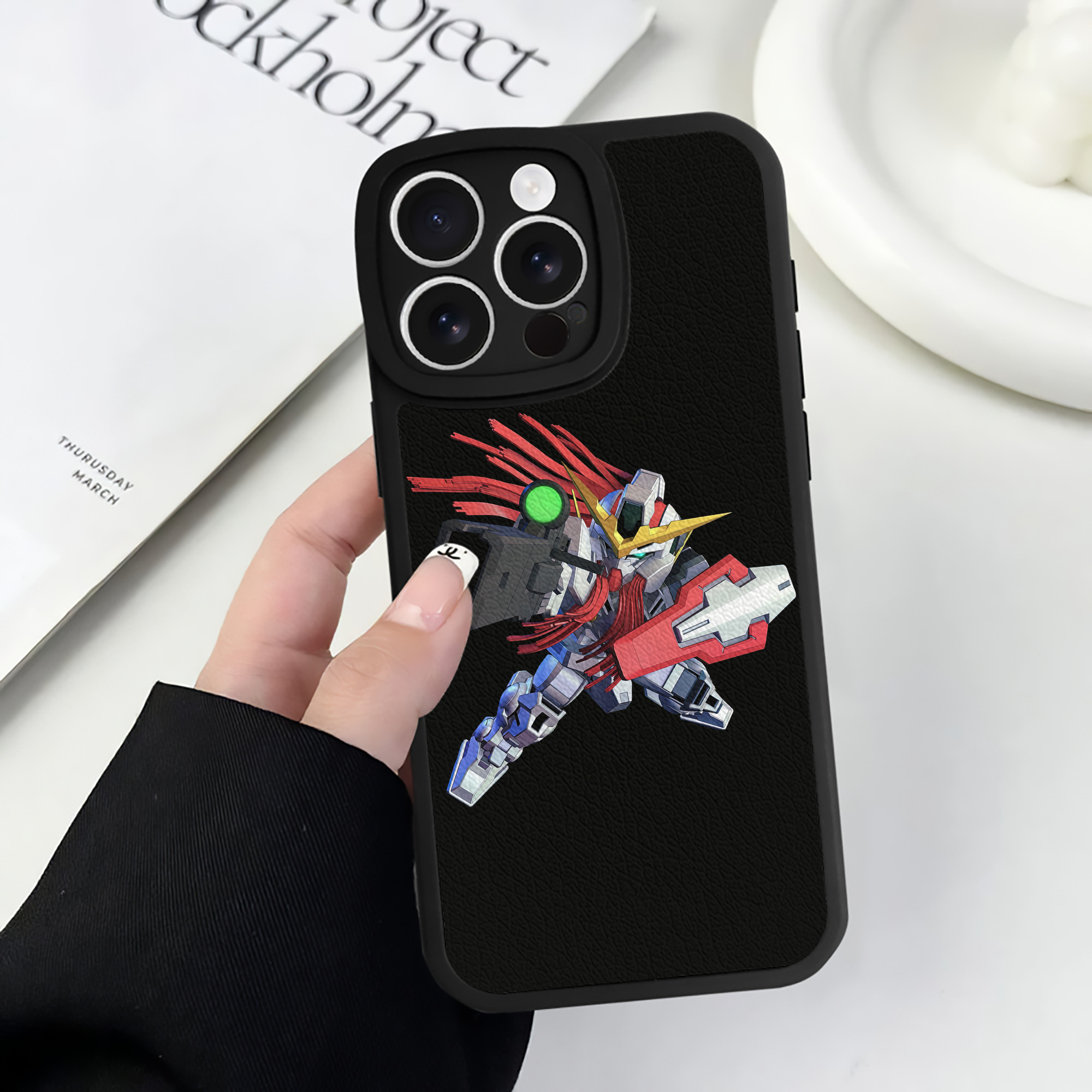 （画像用） 機動戦士ガンダム Mobile Suit Gundam 【iPhone 16シリーズ対応】シリコンスマホケース（レザー調） 材質：シリコン